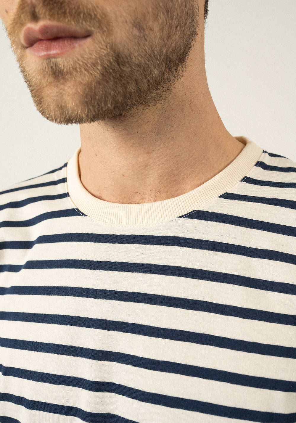 Camiseta de rayas Plouider - cuello redondo, en jersey de algodón (ECRU/MARINE)