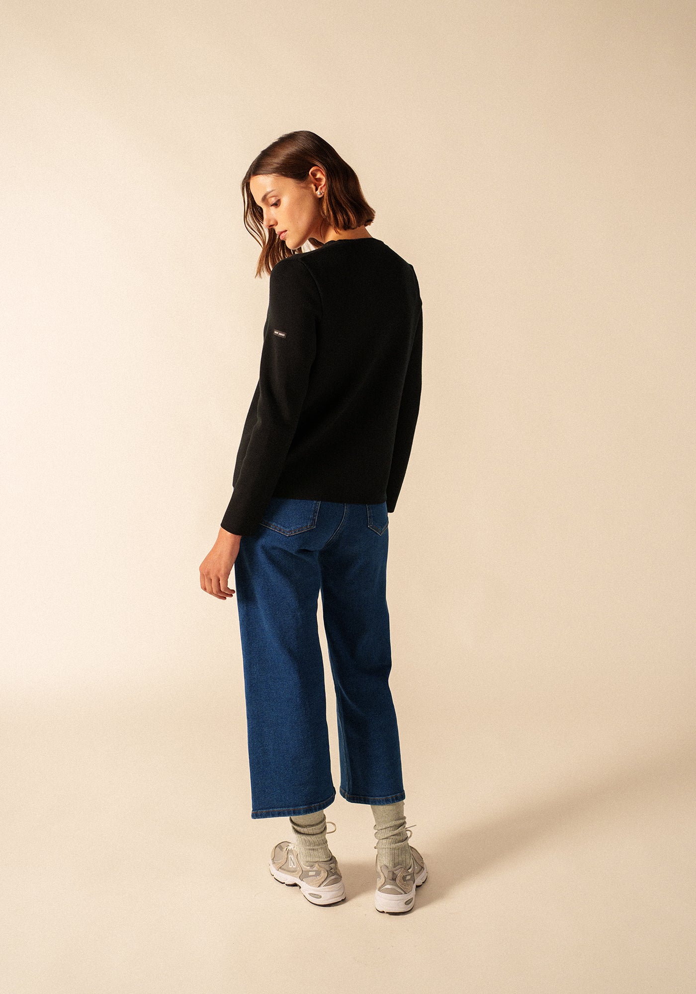 Cárdigan de cuello en V Brevands - en lana suave (NOIR)