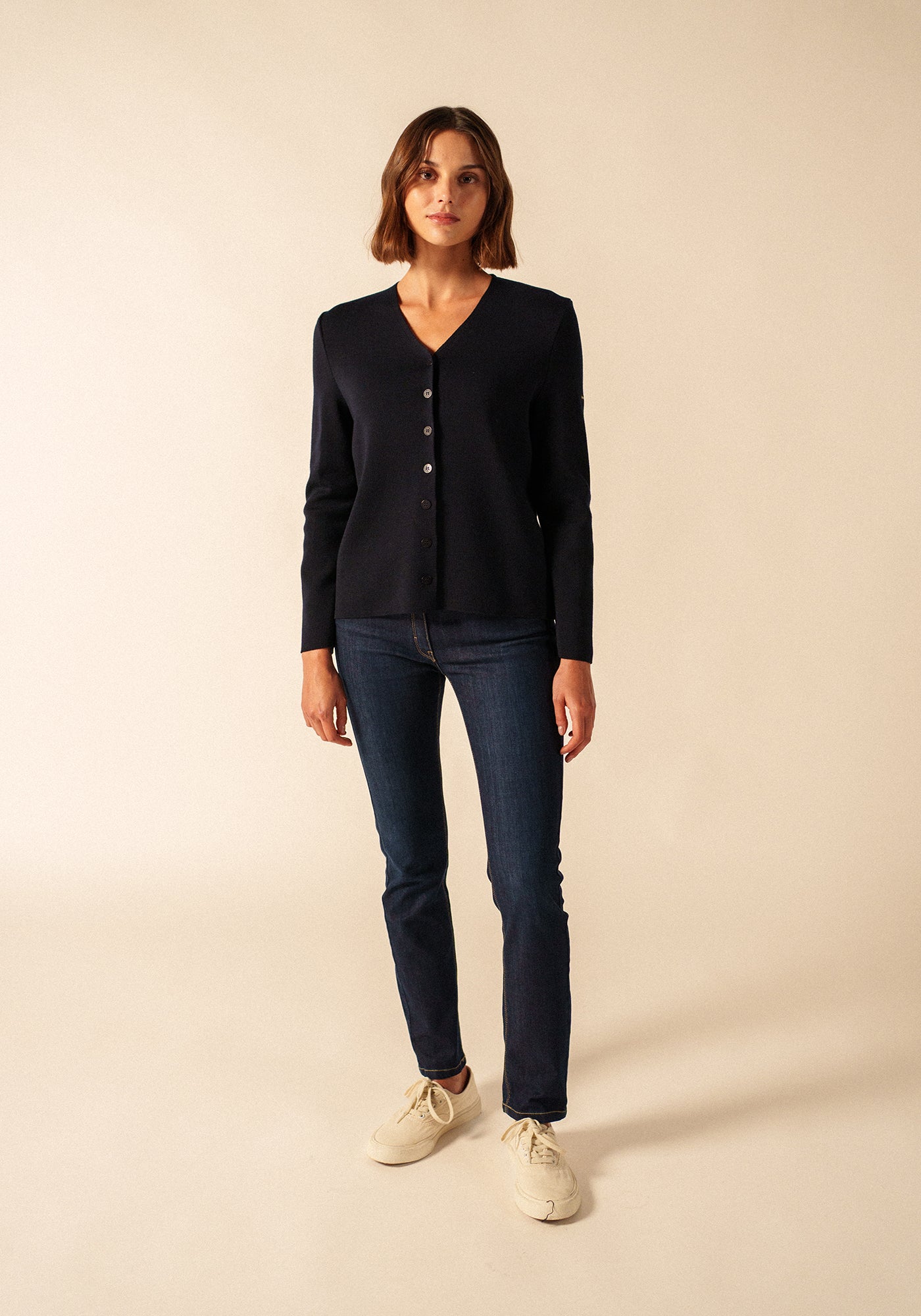 Rebeca Brévands (AZUL MARINO)