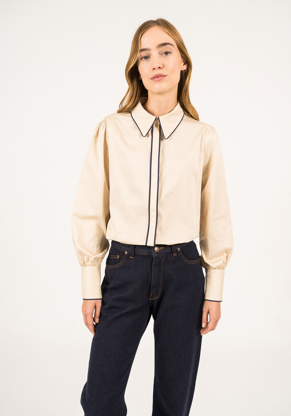 Blusa Automne x Ma Reine (BEIGE/MARINE)