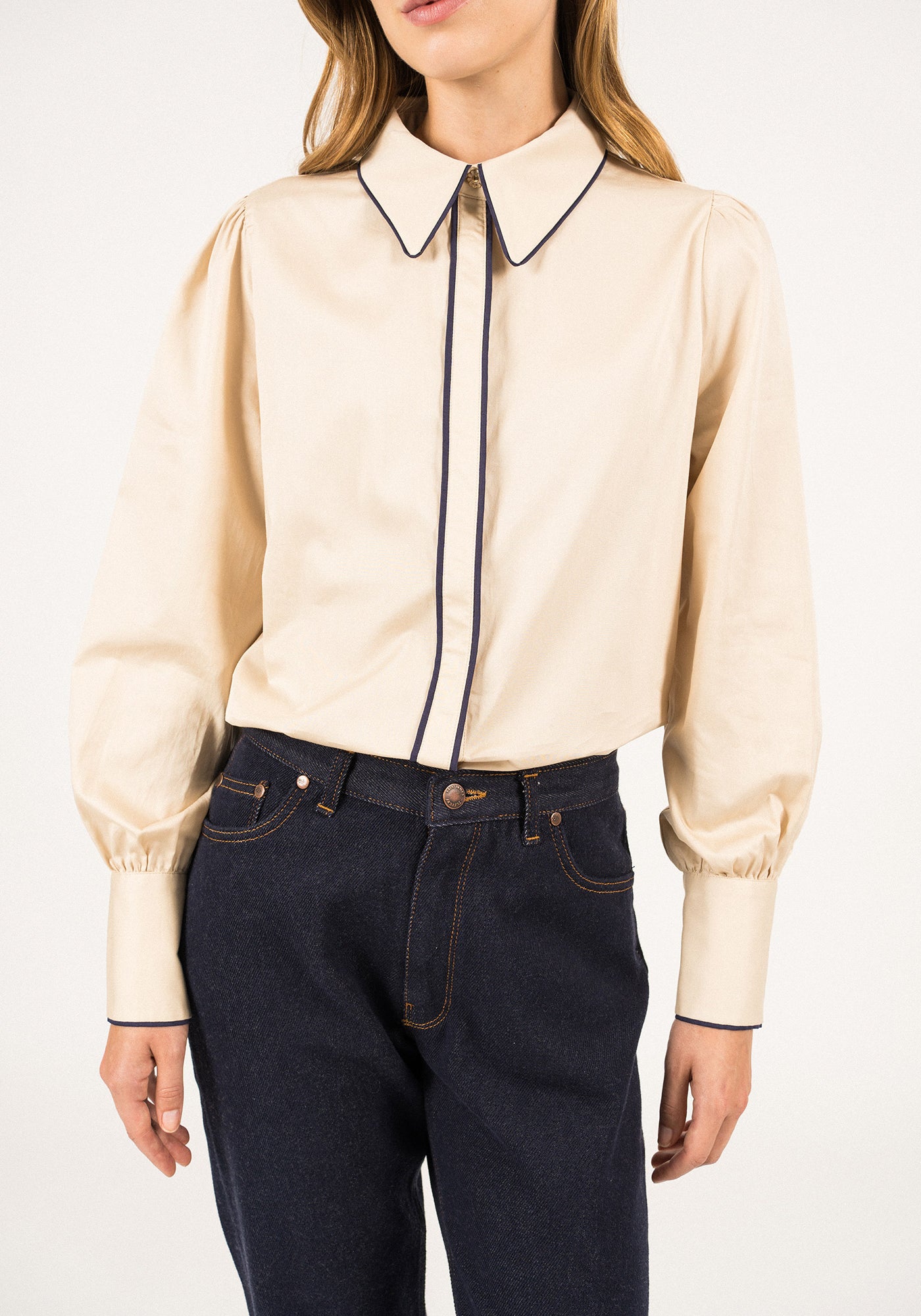 Blusa Automne x Ma Reine (BEIGE/MARINE)